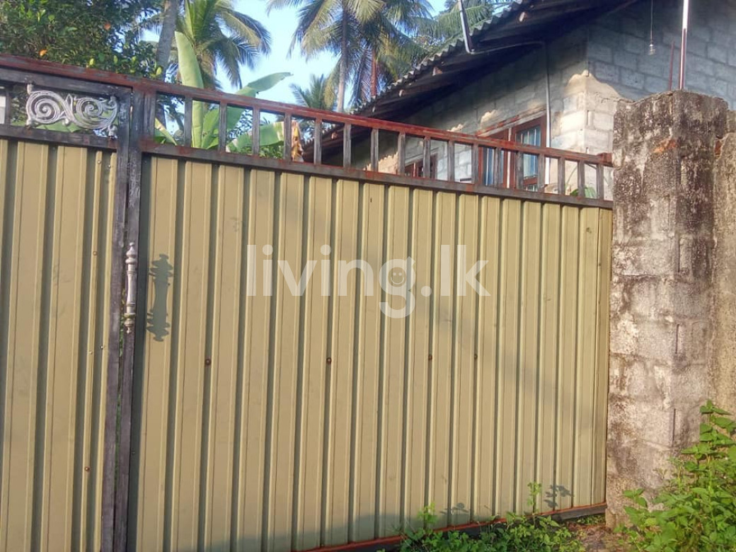 දිවුලපිටිය කුඩගම්මන නිවස විකිනීමට