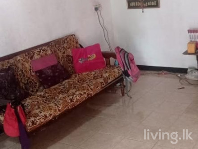 දිවුලපිටිය නගරයේ නිවස සහා ඉඩම විකිනීමට